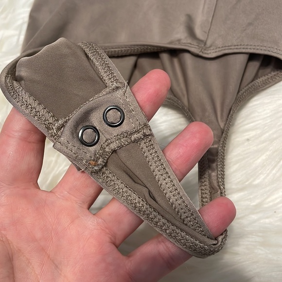 5 for $25🎈 Express body contour bodysuit - Picture 2 of 6